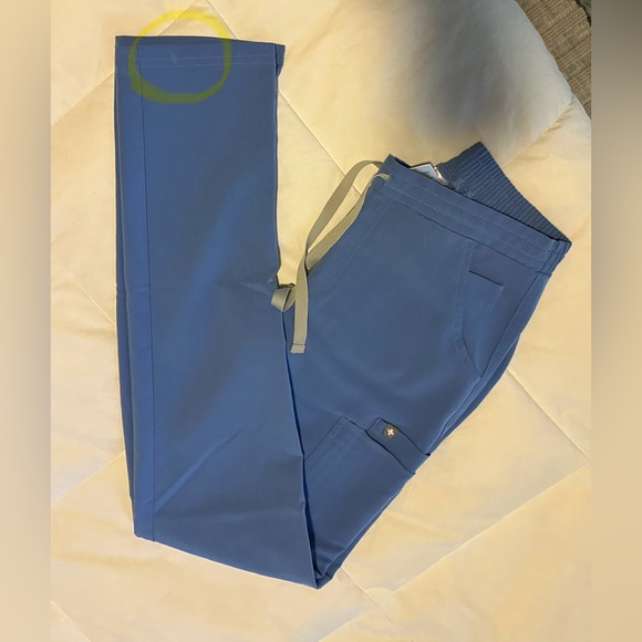 Figs scrub bottom - Picture 5 of 8